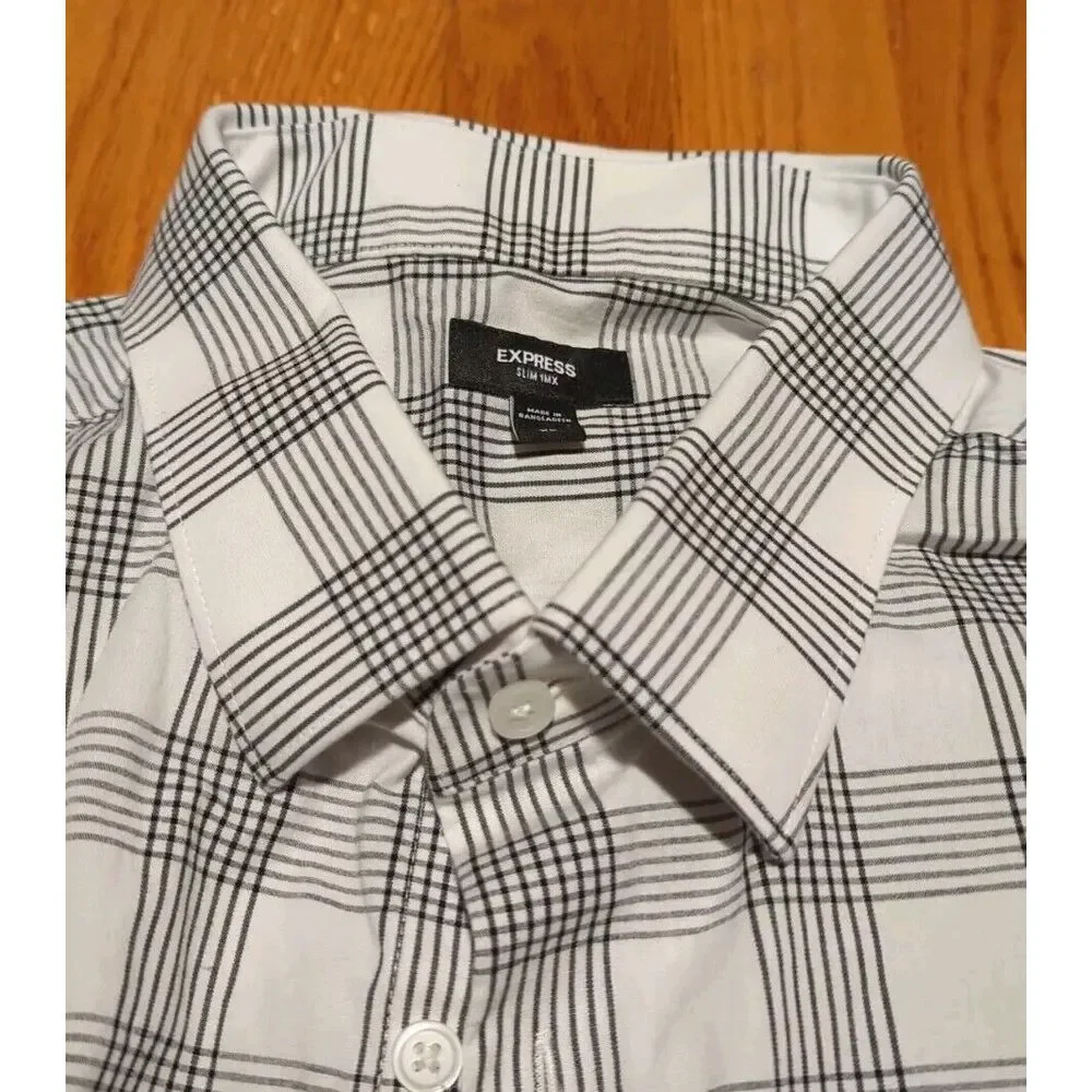 Express Slim Fit Long Sleeve Button Down Shirt SZ XL White Black‎ Plaid NEW - Picture 2 of 8